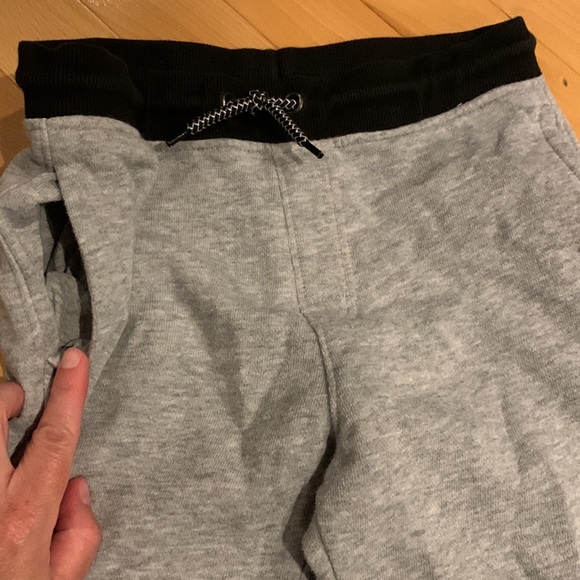 3 Boys Grey Joggers - Toronto Raptors/Urban Heritage, Children’s Place, Gymboree - Picture 9 of 17